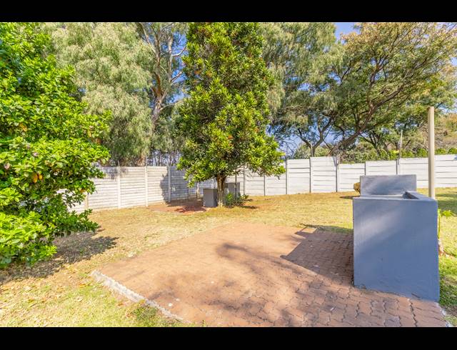 2 BEDROOM CLUSTER FOR SALE IN MAGALIESSIG